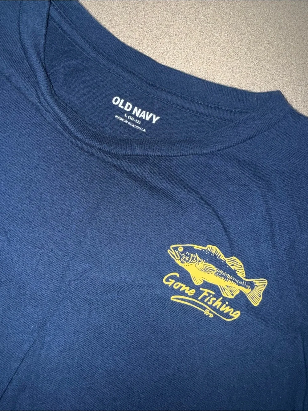 Old Navy Boys size large 10-12 navy blue yellow fish short sleeve T-shirt